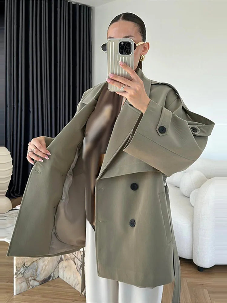 Trench court femme kaki